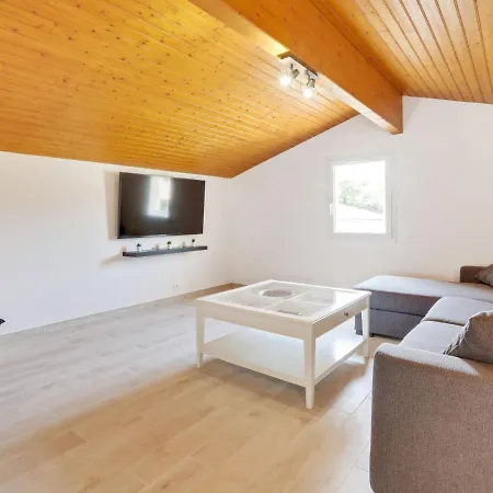 Holiday Villas Des Fees 펜션
